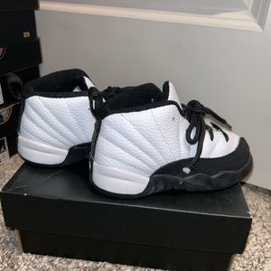 Toddler shoes size 8c